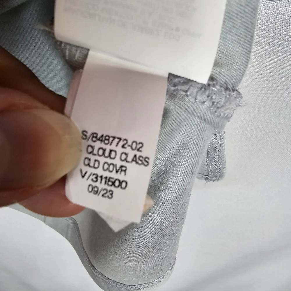 Old Navy Active Cloud Soft Cropped Tee NWT - Picture 8 of 9